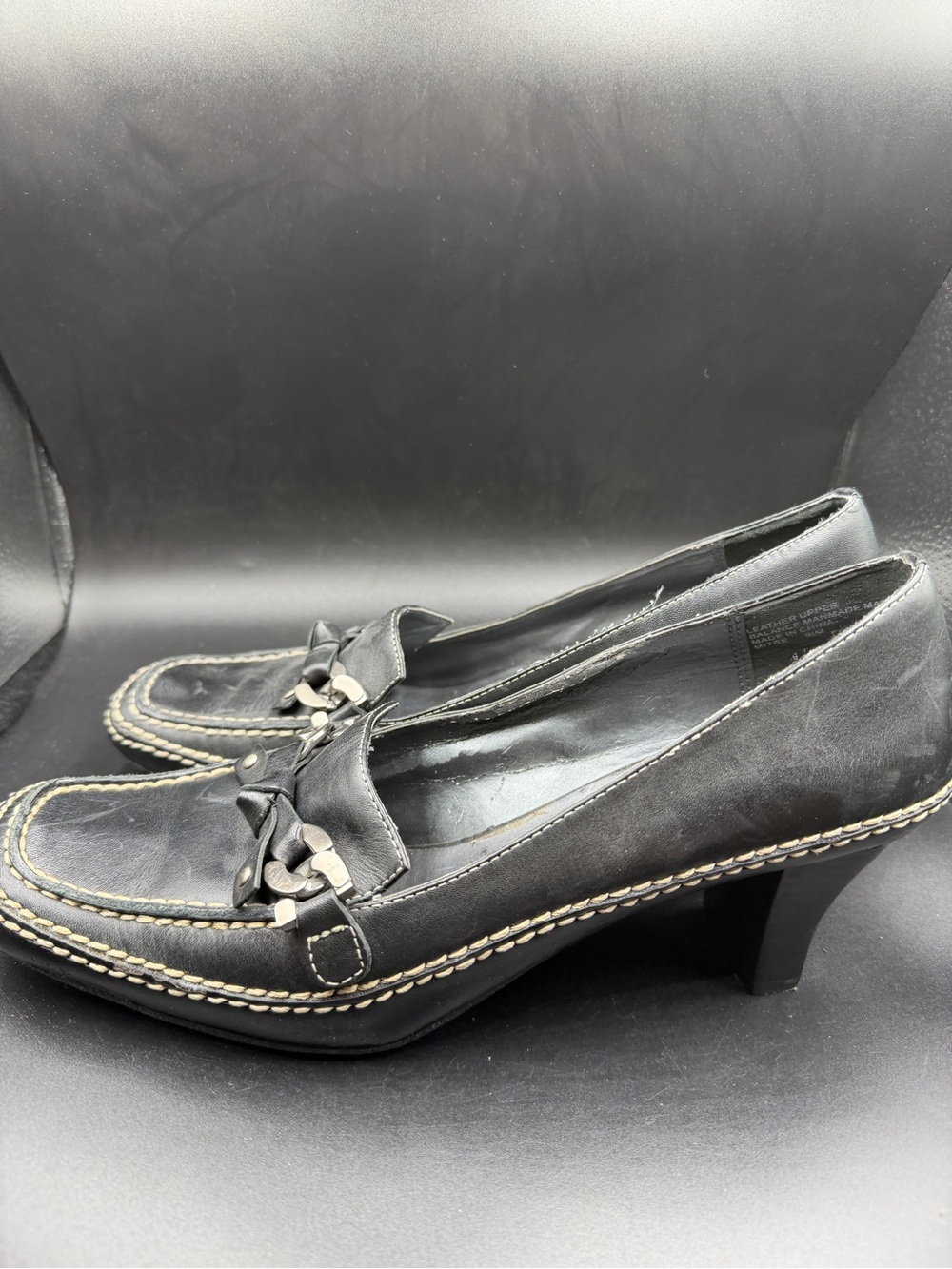 Black Leather Dress Heels with Decorative Chain Accent
